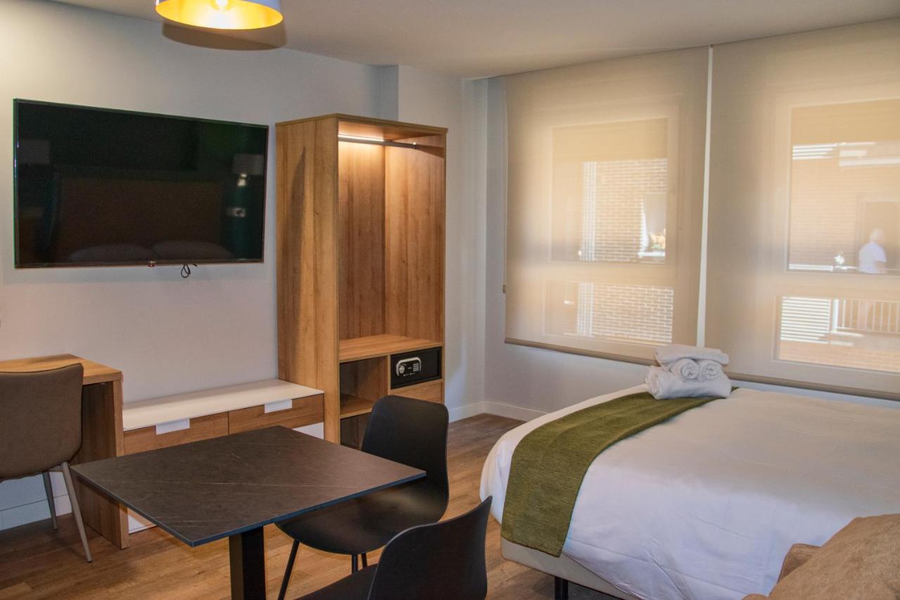 Aparthotel Essenzia De Castilla Aranda de Duero Eksteriør bilde