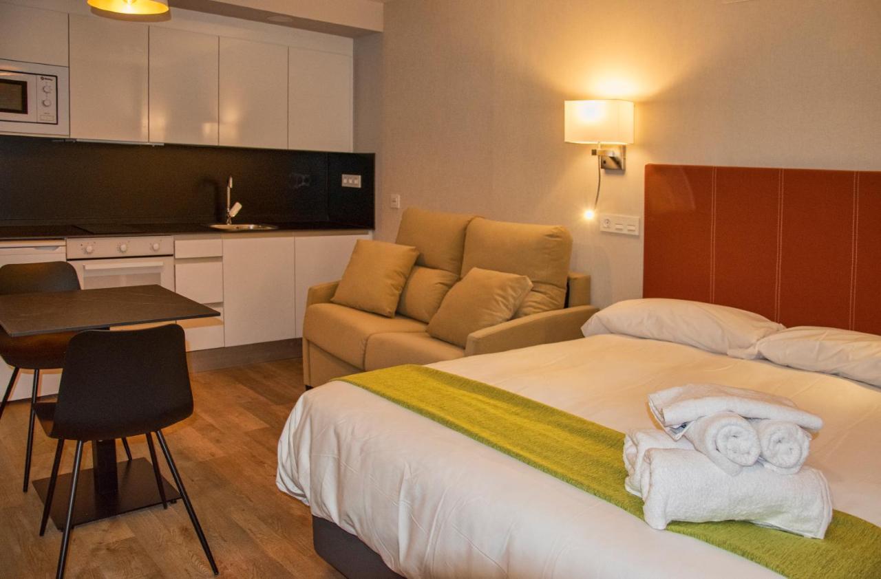 Aparthotel Essenzia De Castilla Aranda de Duero Eksteriør bilde